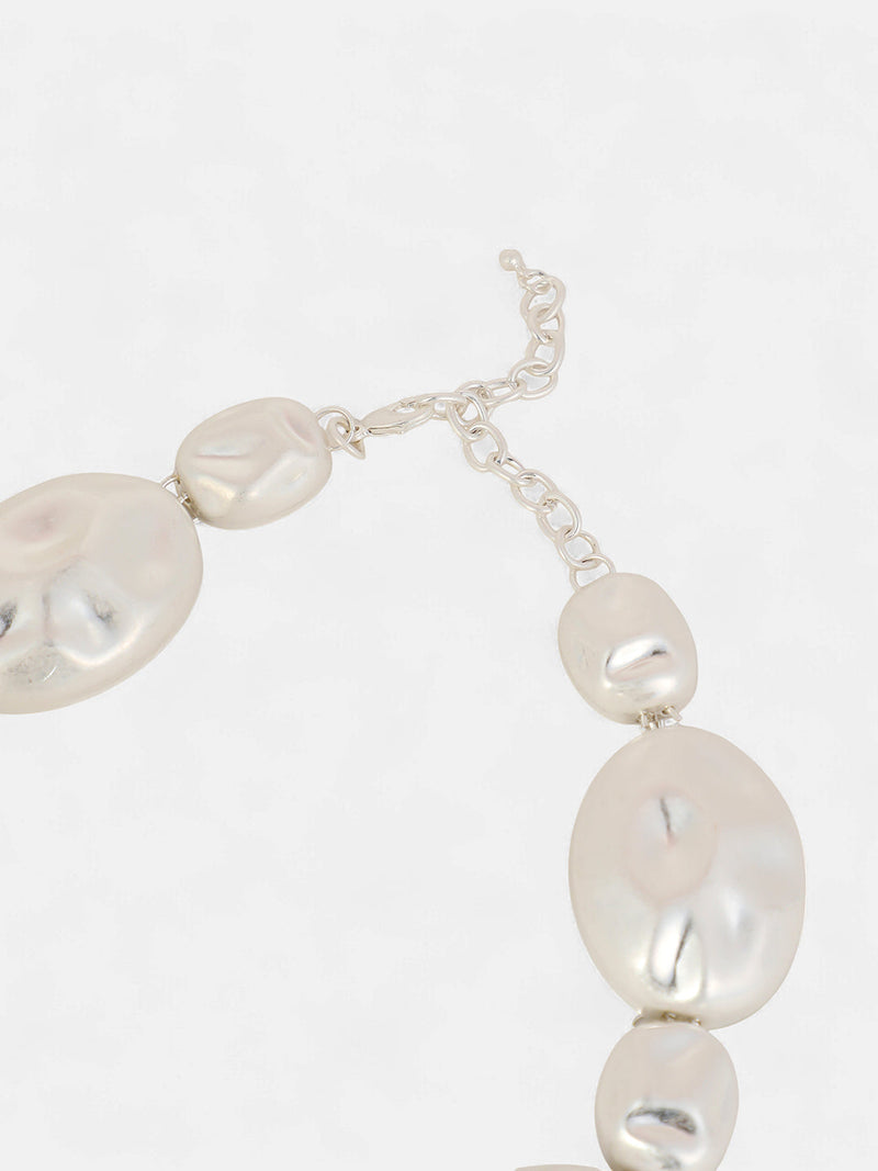 The Dented-Oblong Collar Necklace - Metallic Silver