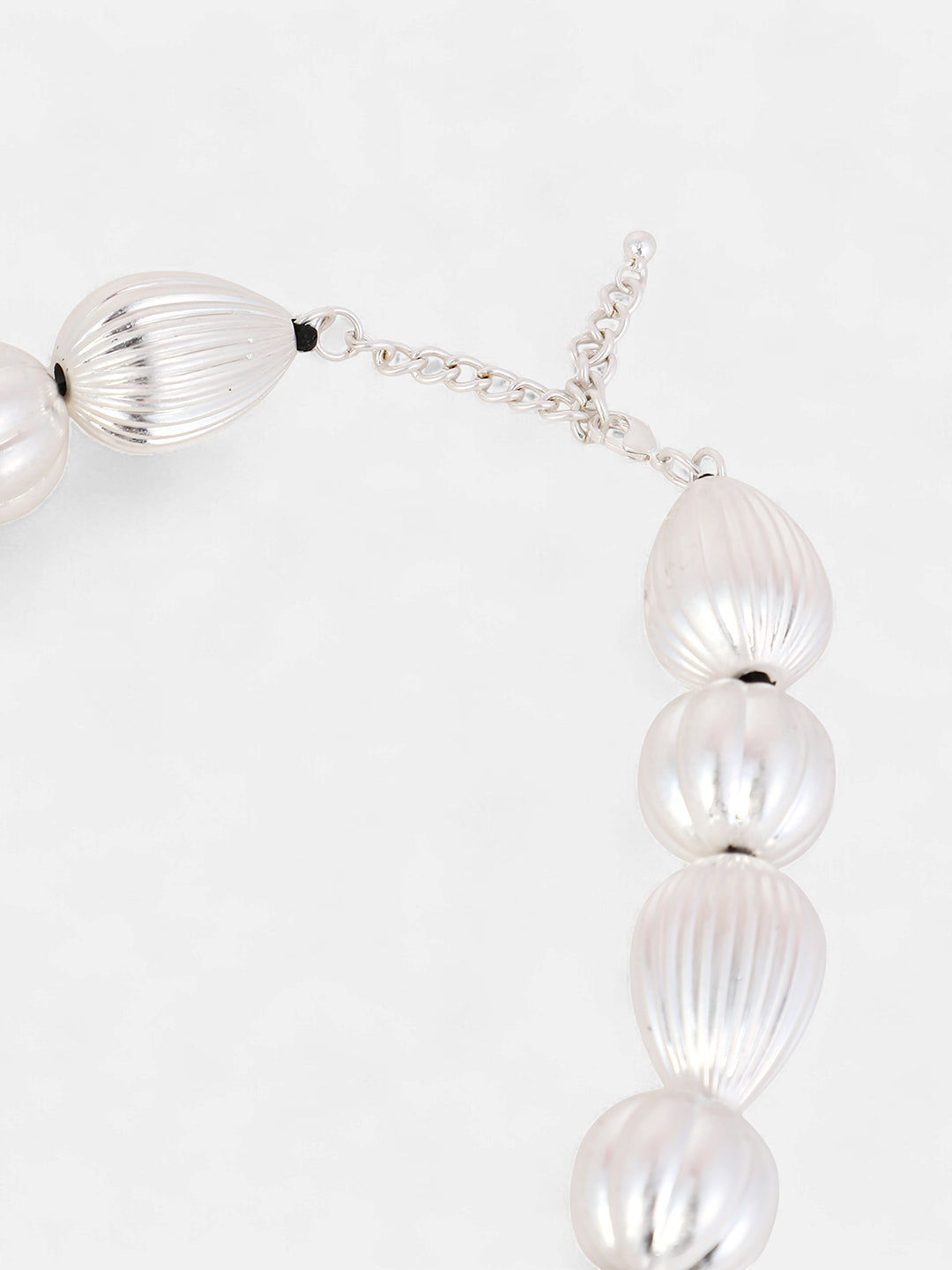 The Ribbed-Ovoid Collar Necklace - Metallic Silver