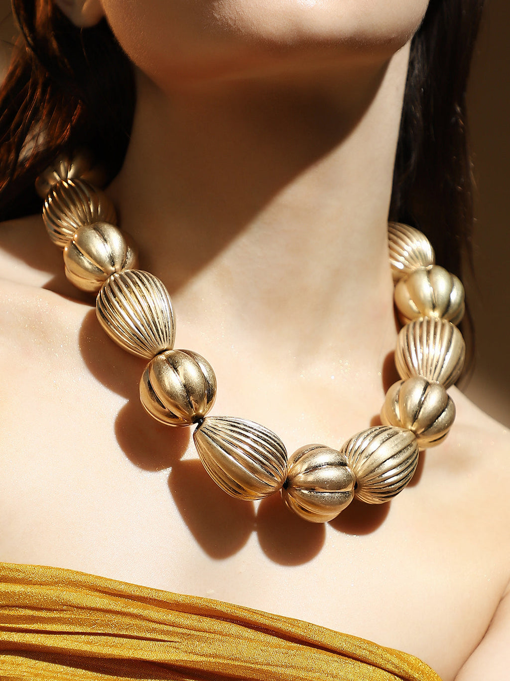 The Ribbed-Ovoid Collar Necklace - California Gold