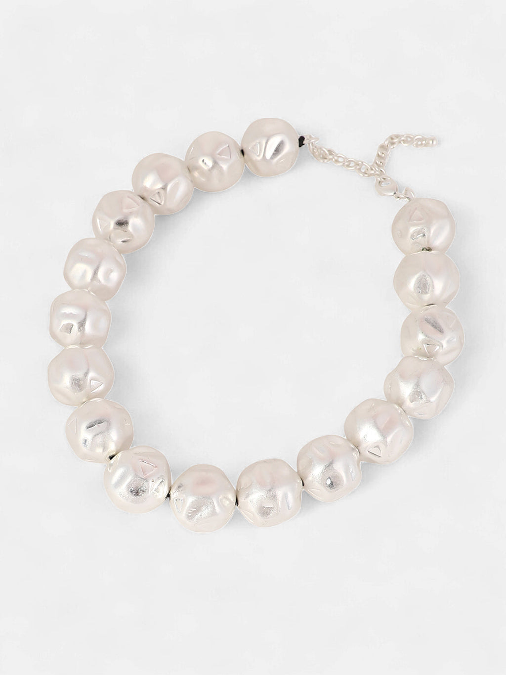 The Dented-Ball Collar Necklace - Metallic Silver