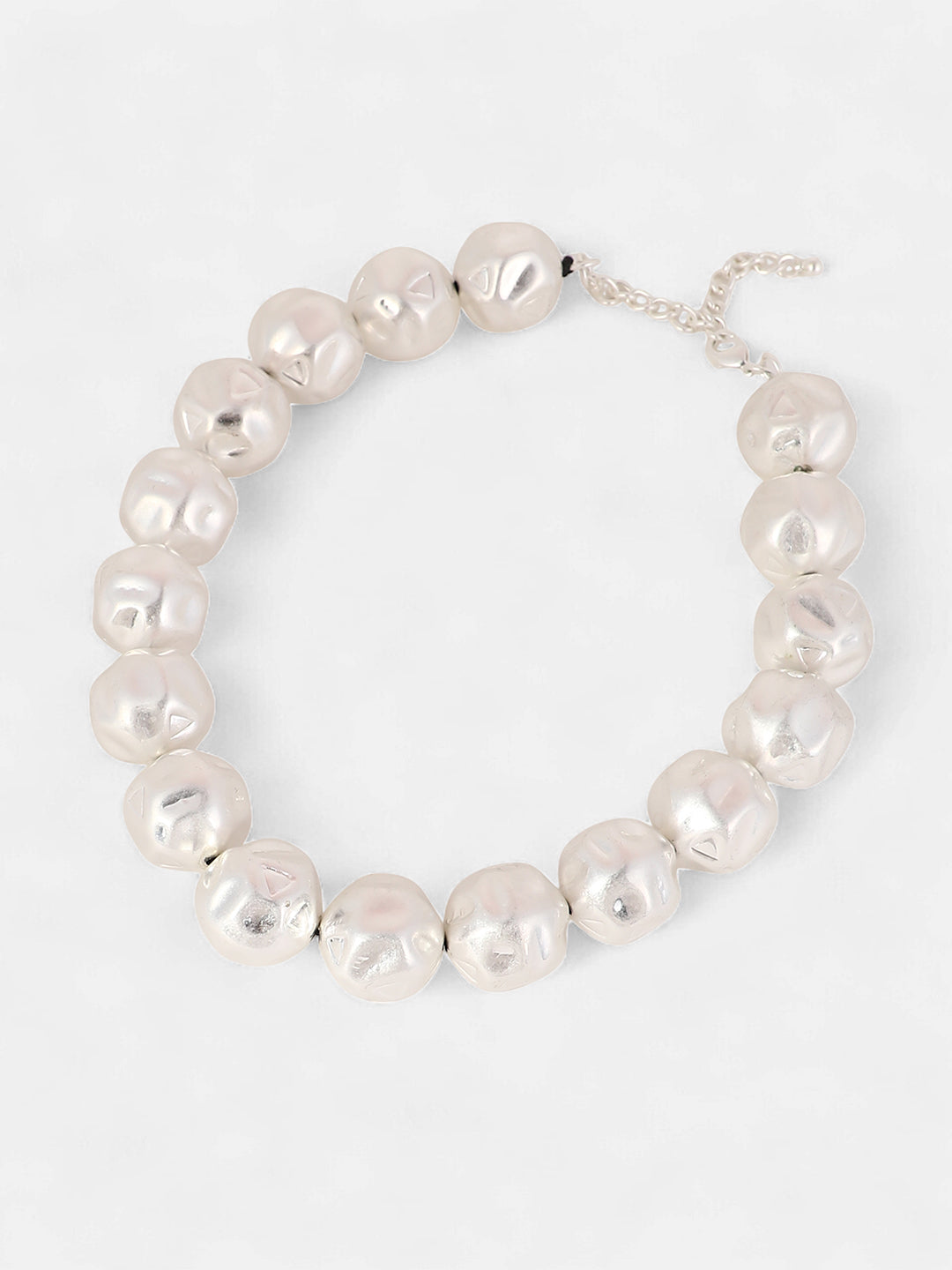 The Dented-Ball Collar Necklace - Metallic Silver