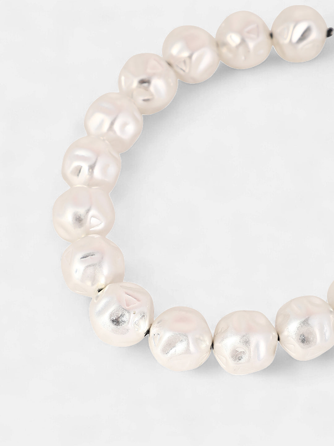 The Dented-Ball Collar Necklace - Metallic Silver