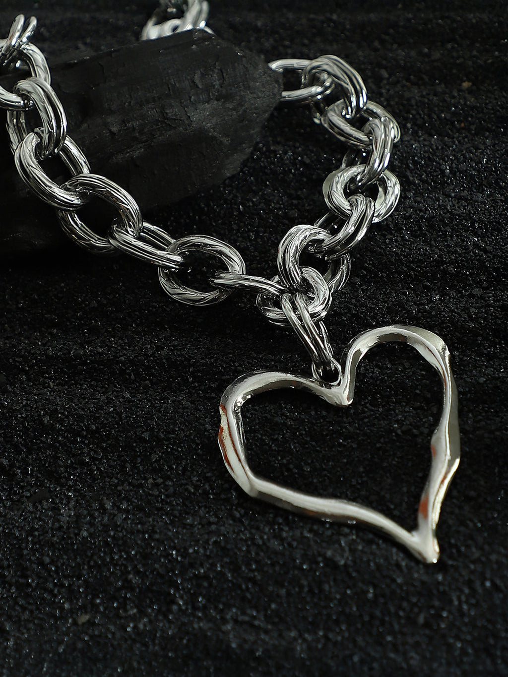 The Coeur-Chain Statement Necklace - Metallic Silver
