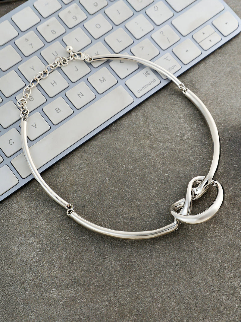 The Nodo Collar Necklace - Metallic Silver