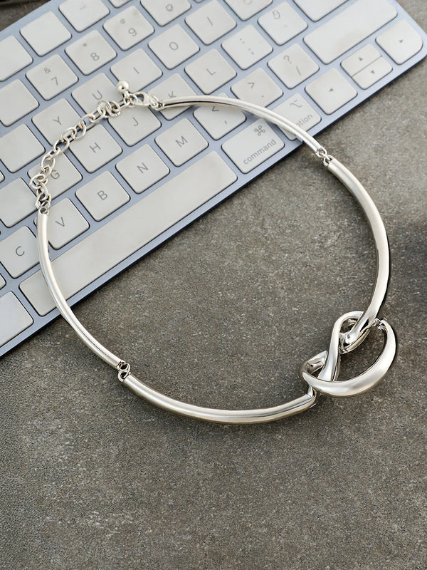 The Nodo Collar Necklace - Metallic Silver
