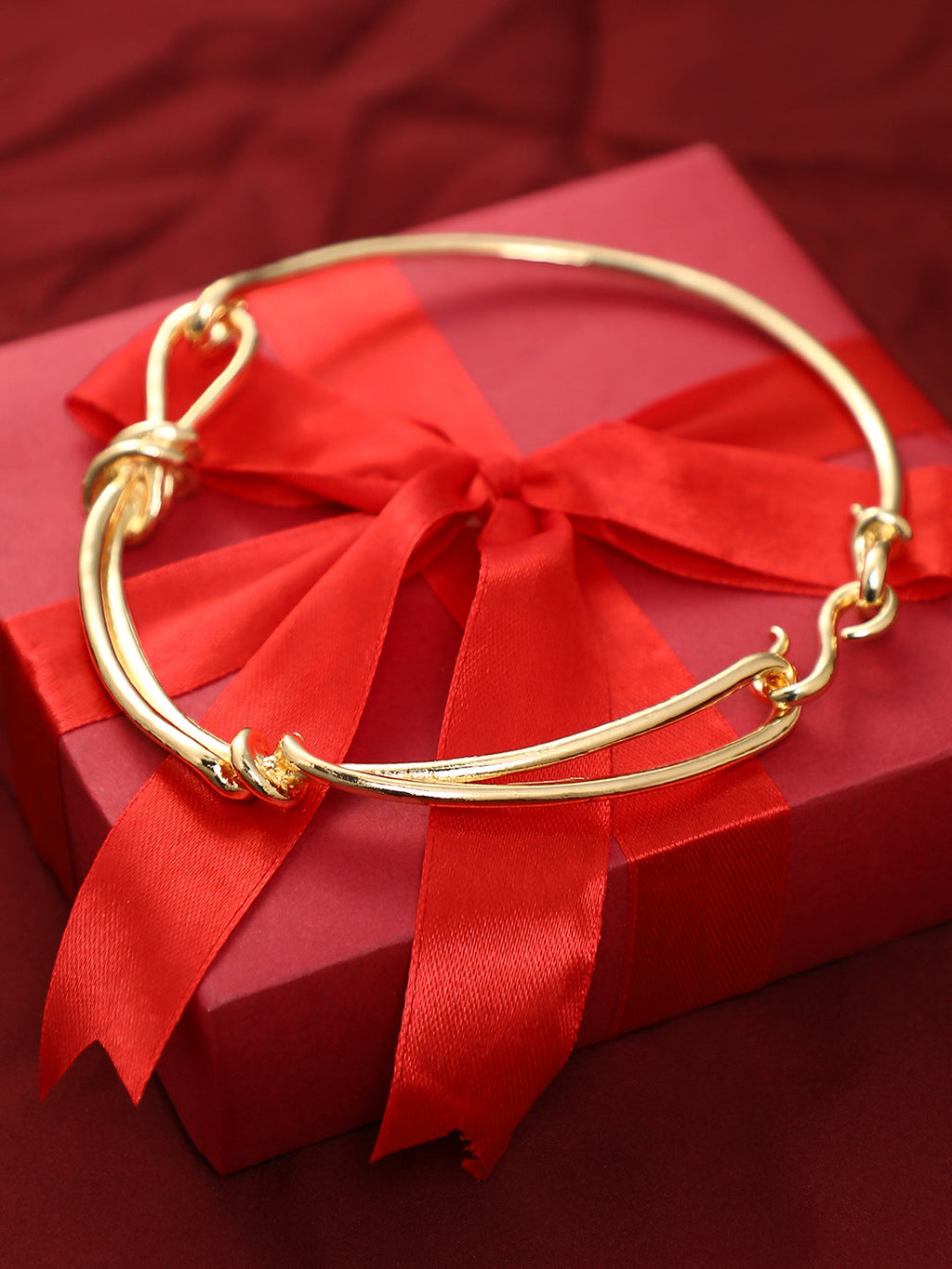 Women's The Knotted-Bar Collar Necklace - California Gold