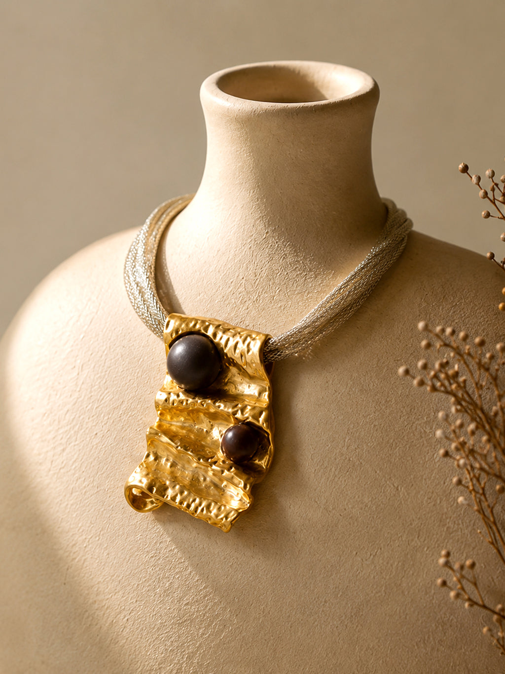 The Modern Geometric Pendant Necklace