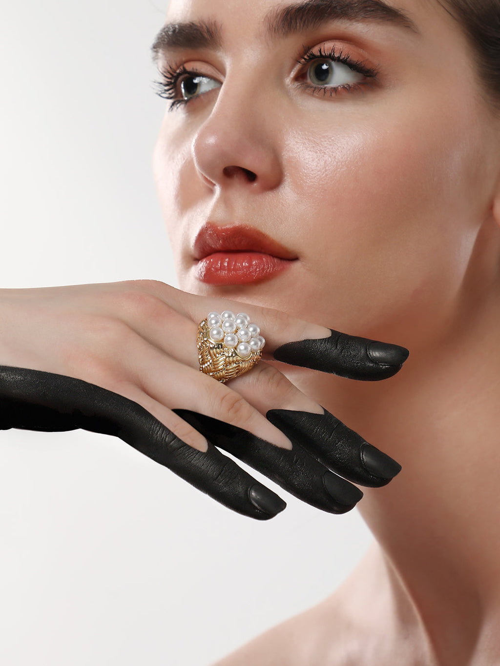 The Elizabethan Statement Ring - Daisy White