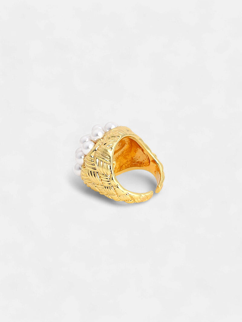 The Elizabethan Statement Ring - Daisy White