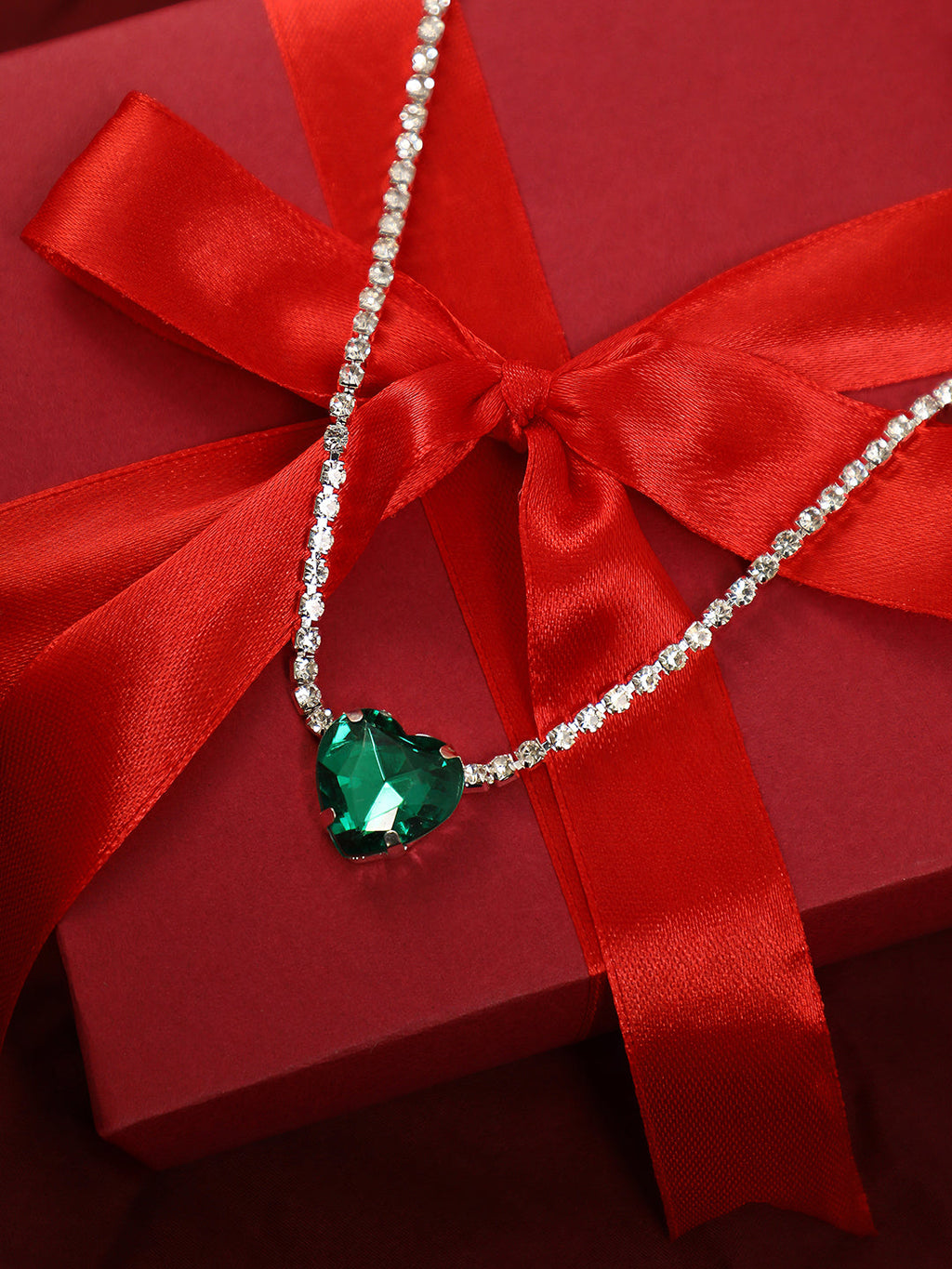 Women's Cristal-Coeur Collar Necklace - Emerald Green