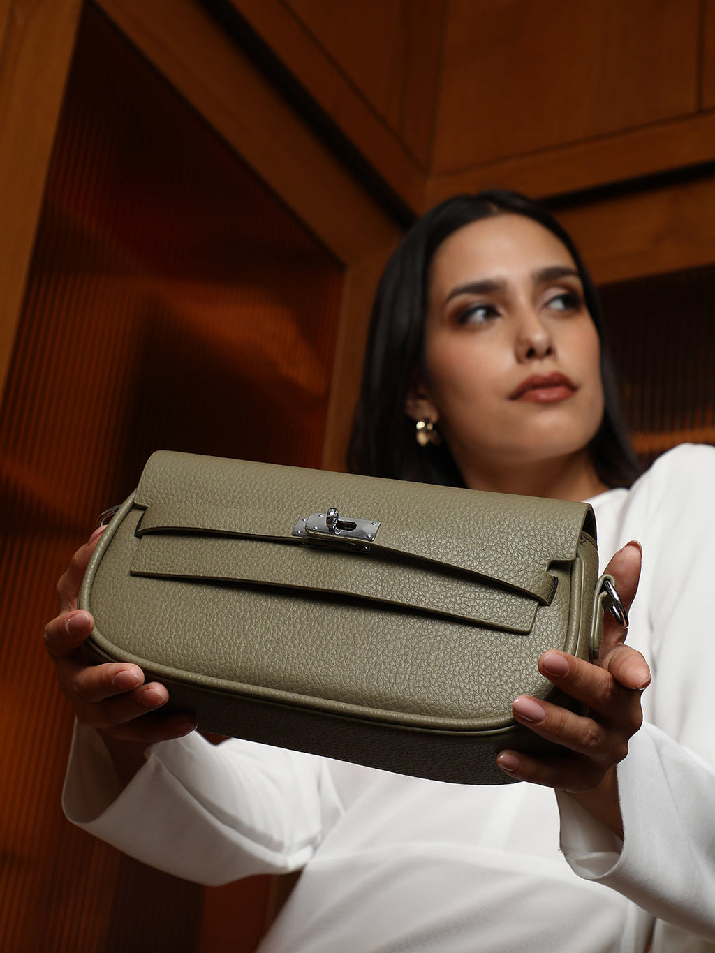 The Overlap-Curve Sling Bag - Olive Green