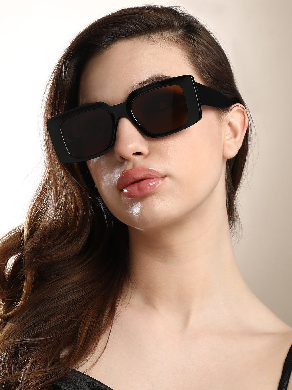The Chunky-Retro Rectangular Sunglass - Onyx Black