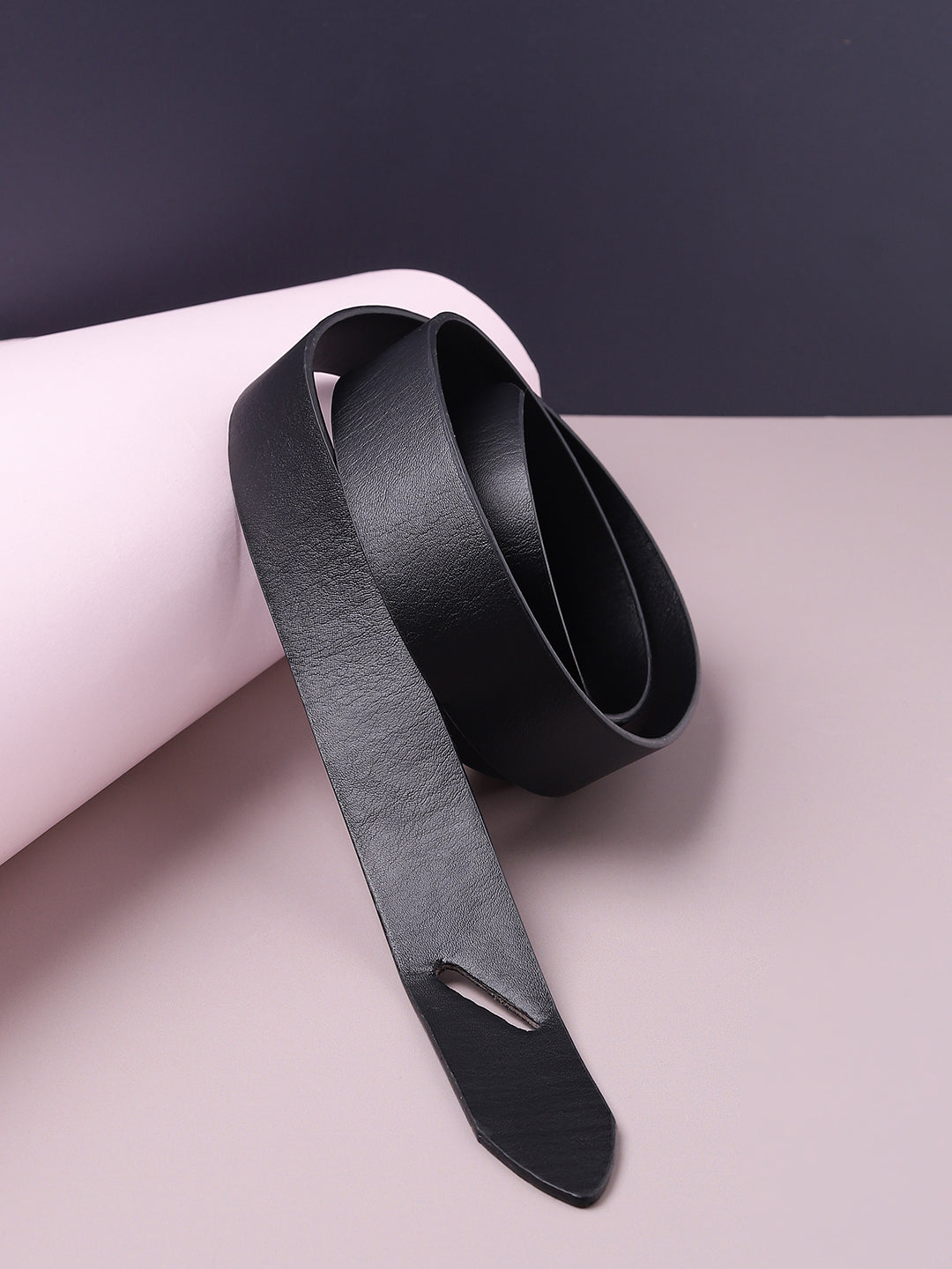 Black Solid Twist Belt