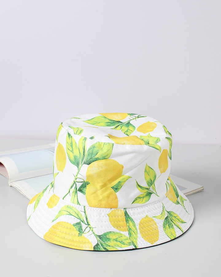 Structured Slinkg Bag With Bucket Hat & Sunglass
