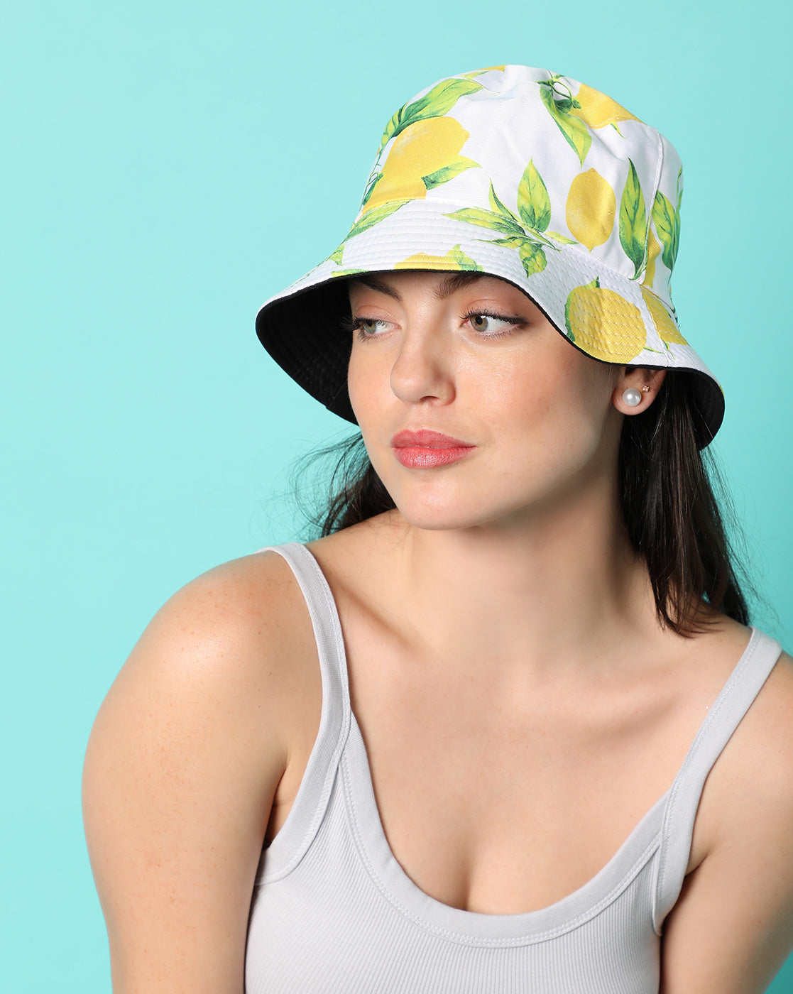 Structured Slinkg Bag With Bucket Hat & Sunglass