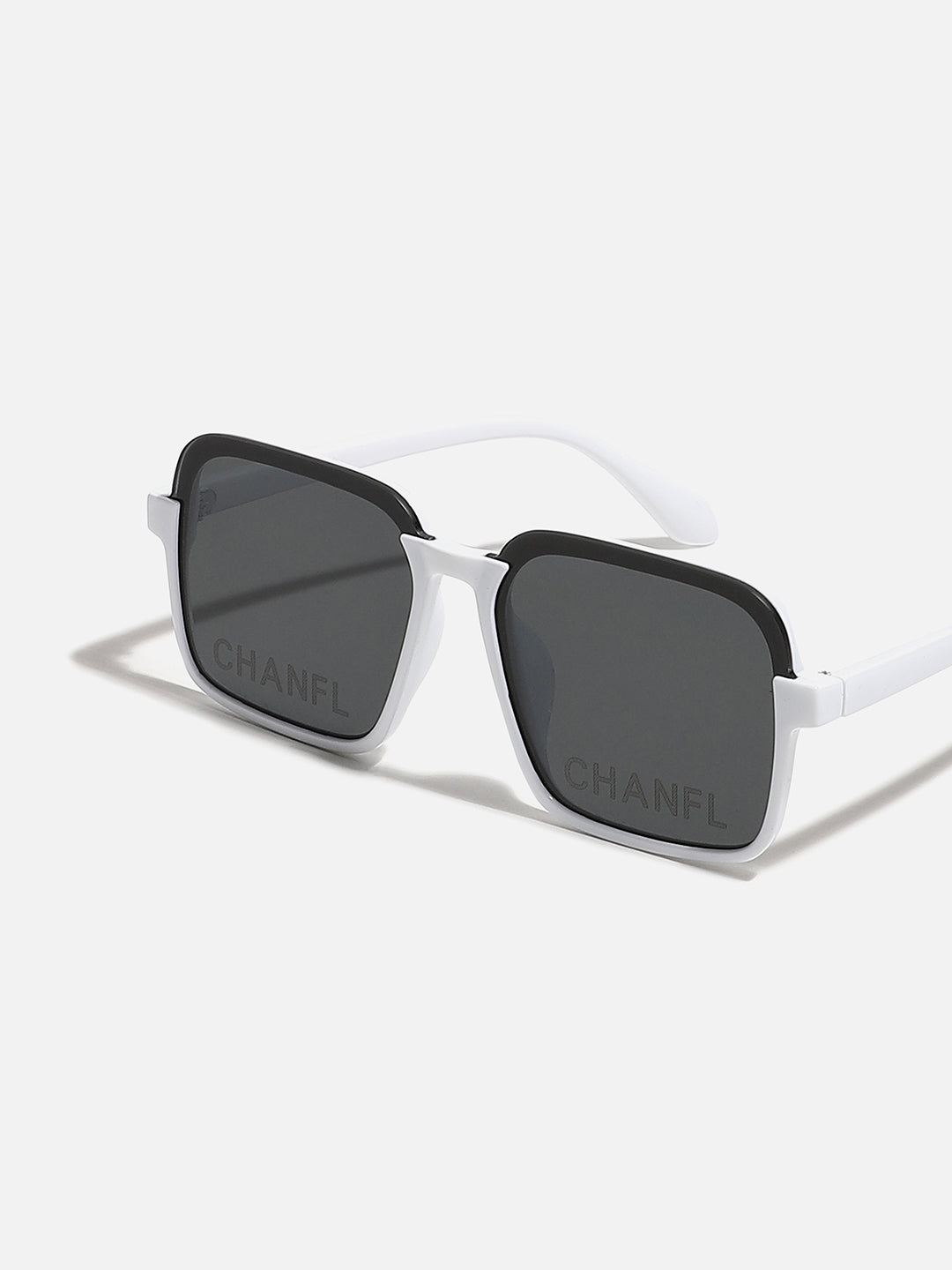 WHITE FRAME OVERSIZED SUNGLASS