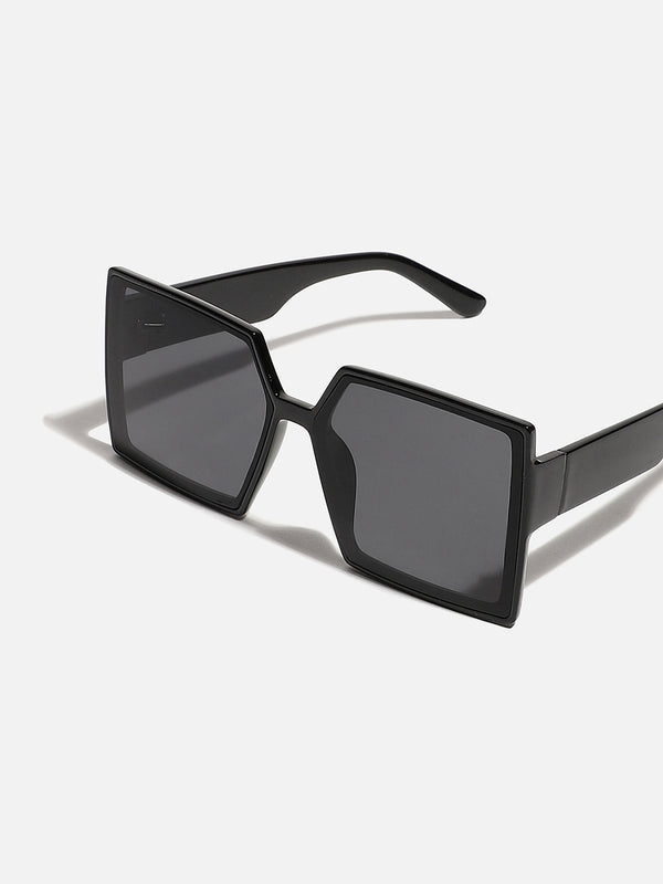 WOMEN TINTED LENS BLACK FRAME OVERSIZED SUNGLASS