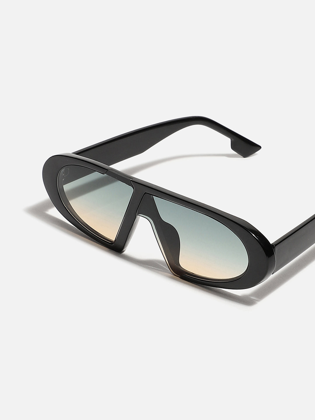 BLACK OVERSIZED SUNGLASS