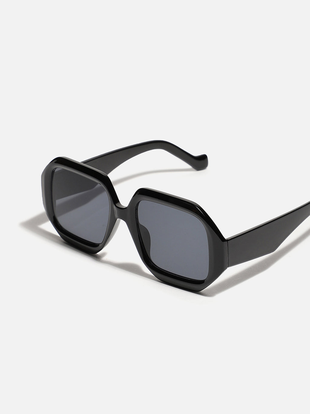 BLACK HEXAGONAL SUNGLASS
