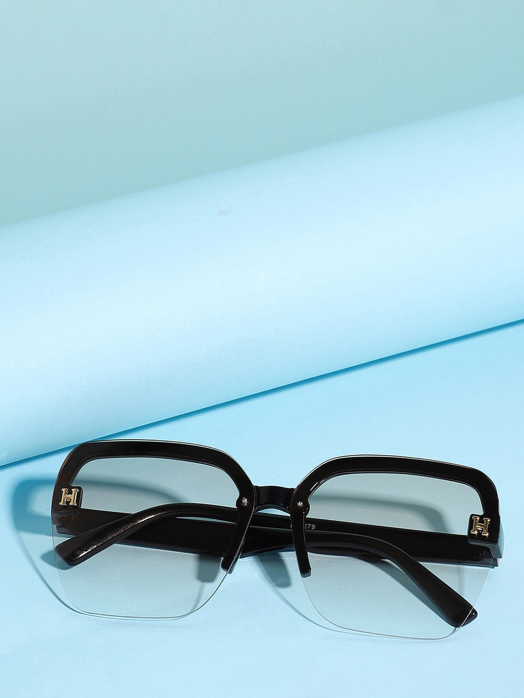 Black Wayfarer Sunglass