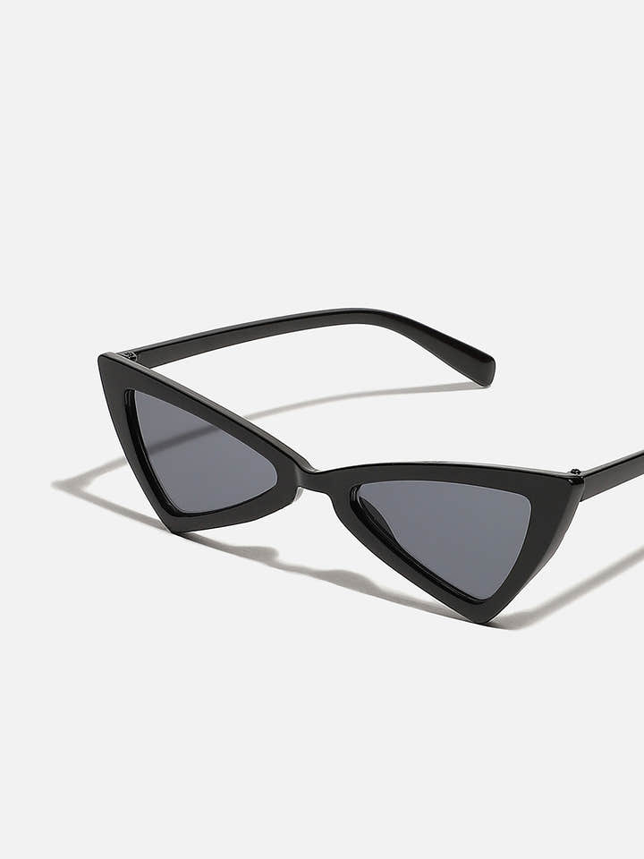 BLACK FRAME RETRO SUNGLASS