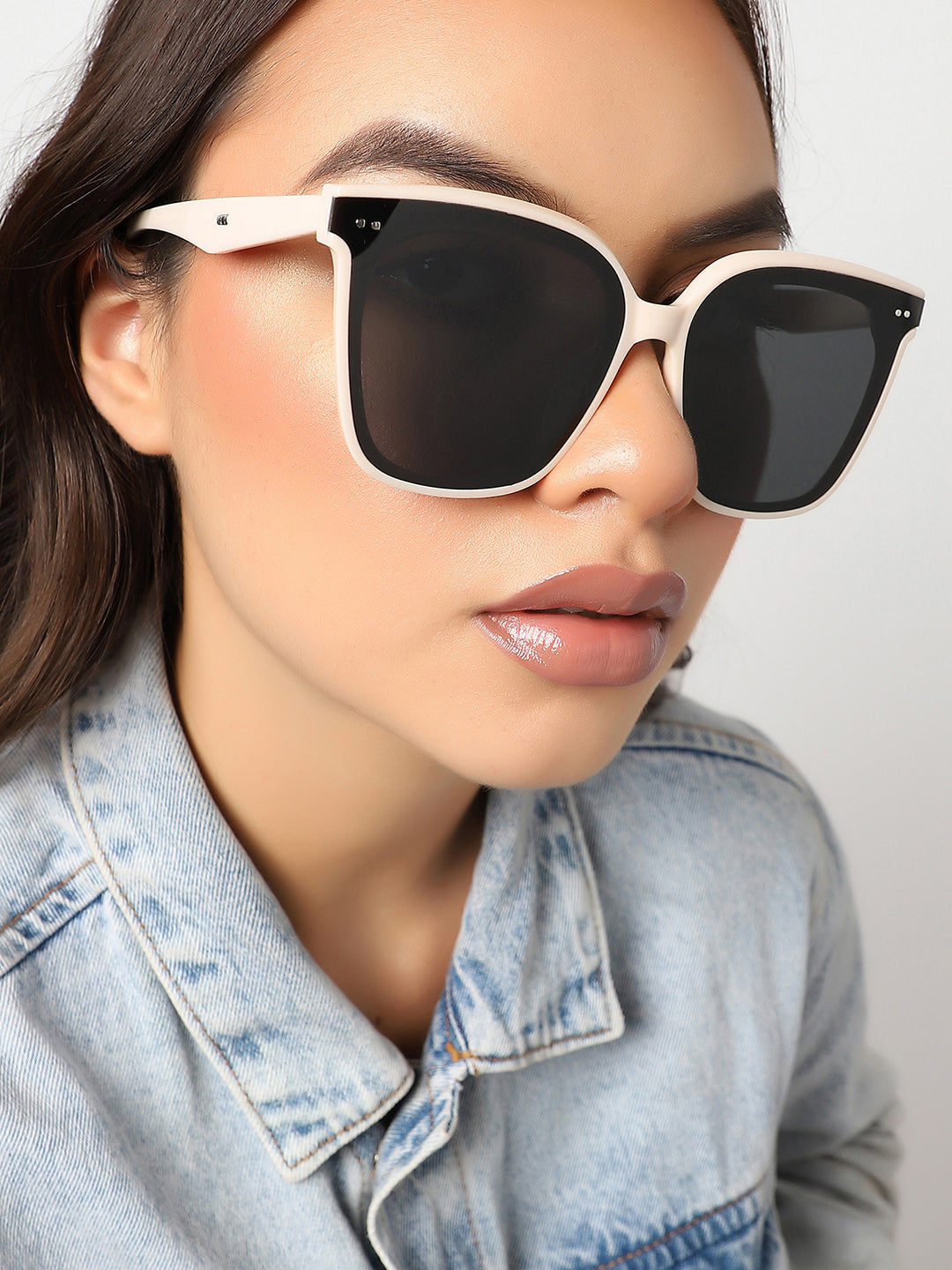 Tinted Lens White Frame Oversized Sunglass