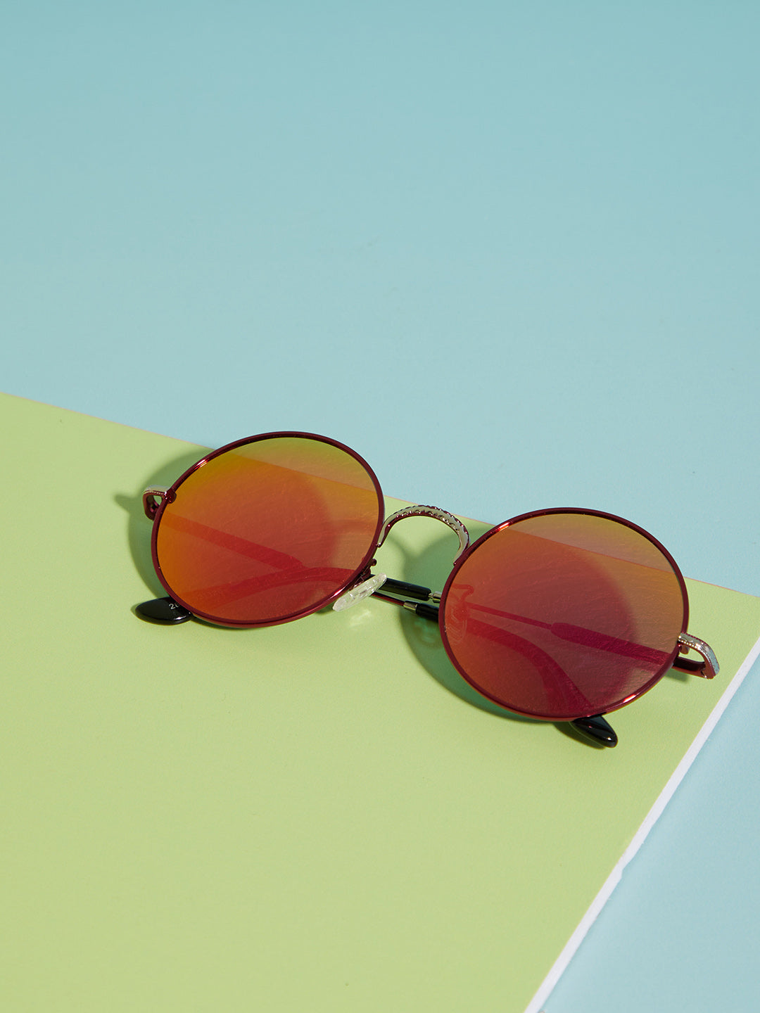 Gradient Lens Brown Oval Sunglass