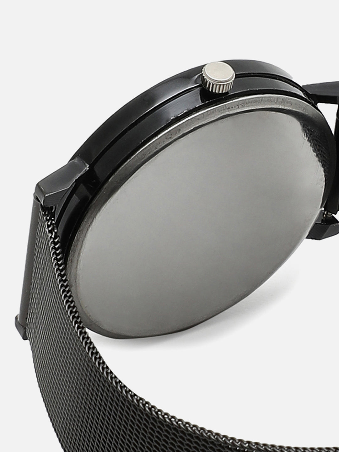 Black Analog Round Dial With Metal Mesh Strap Watch & Bracelets