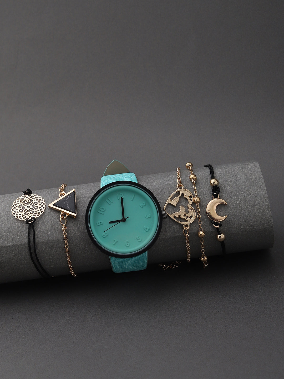 Blue Analog Round Dial With Black Hour Marker & Blue Leather Strap Watch & Bracelets
