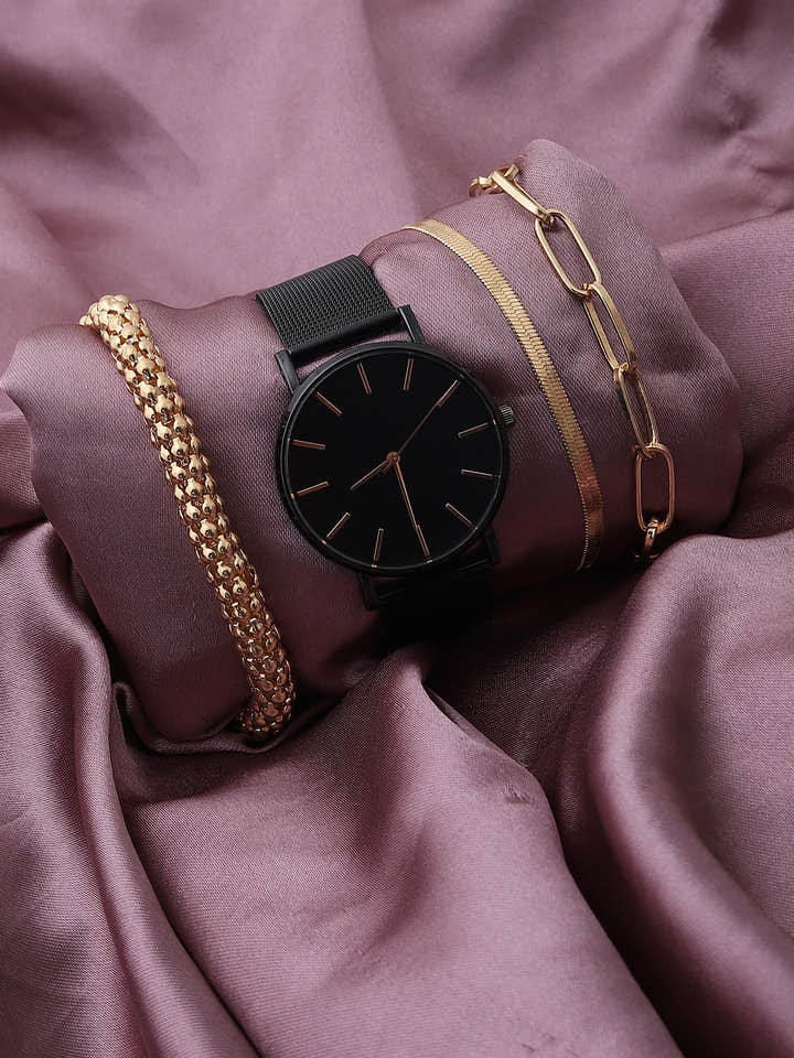 Black Analog Round Dial With Black Metal Strap Watch & Bracelets
