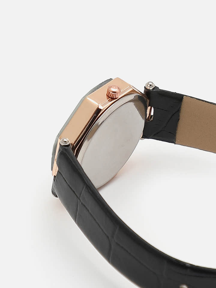 Women Black Analogue Watch