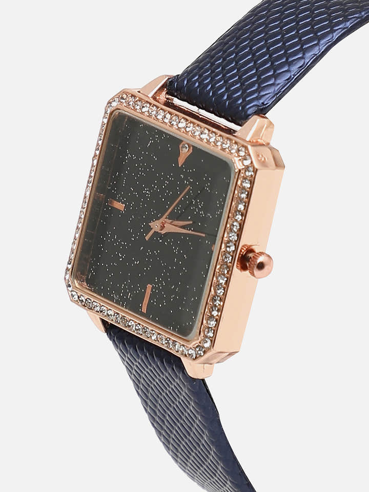 Black Analogue Watch
