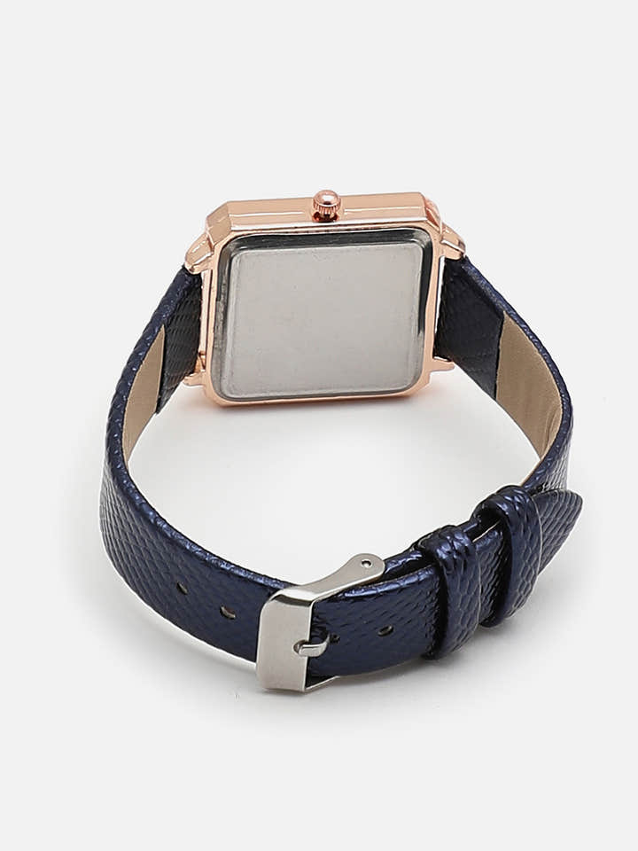 Black Analogue Watch