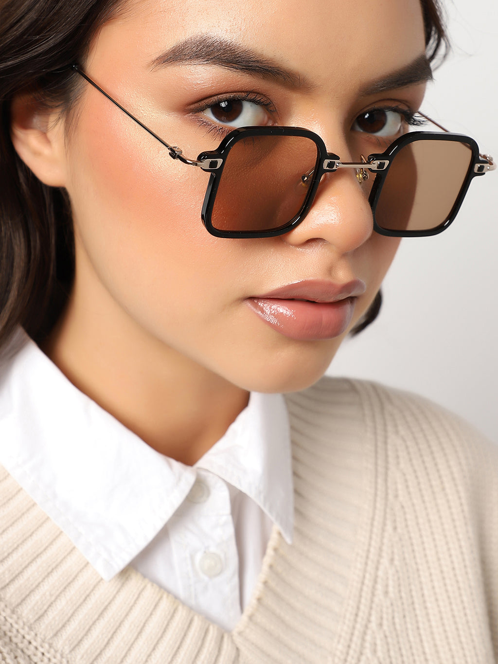 Brown Lens Black Colour Oversized Sunglasses