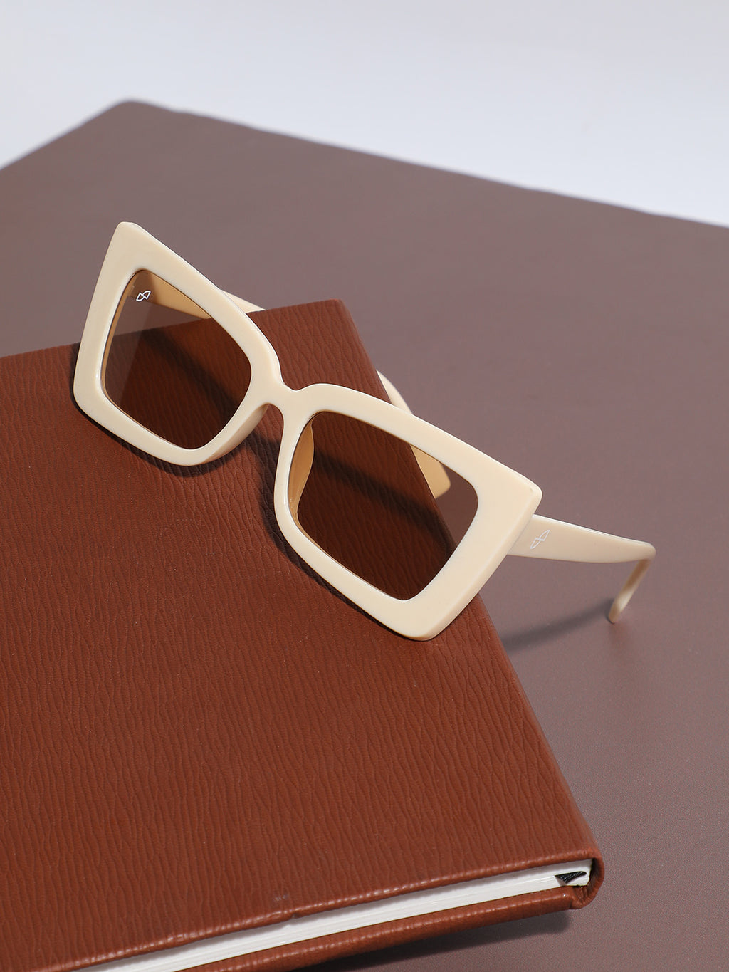 Full Rim Butterfly Sunglass