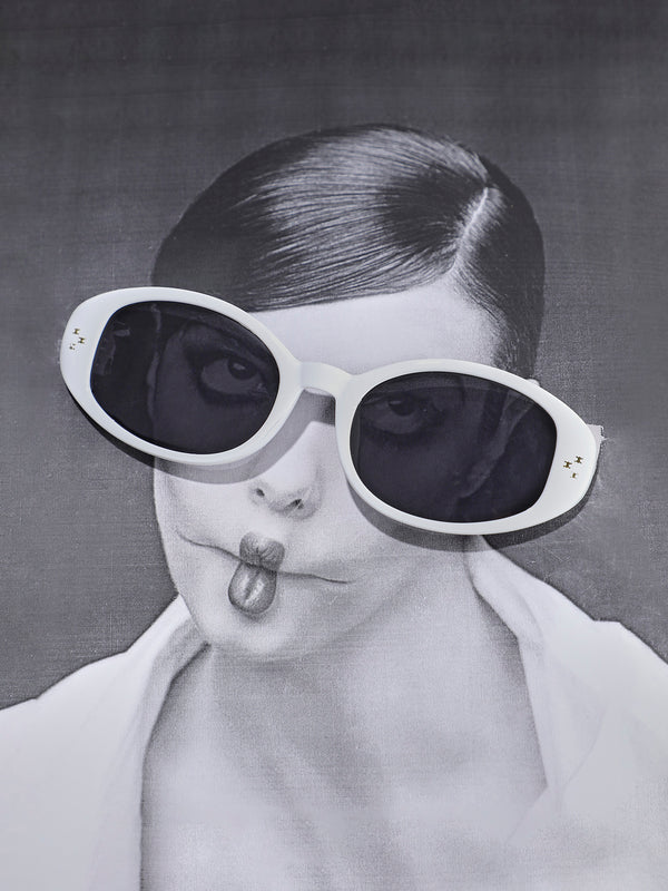 Solid Oval Sunglasses - White