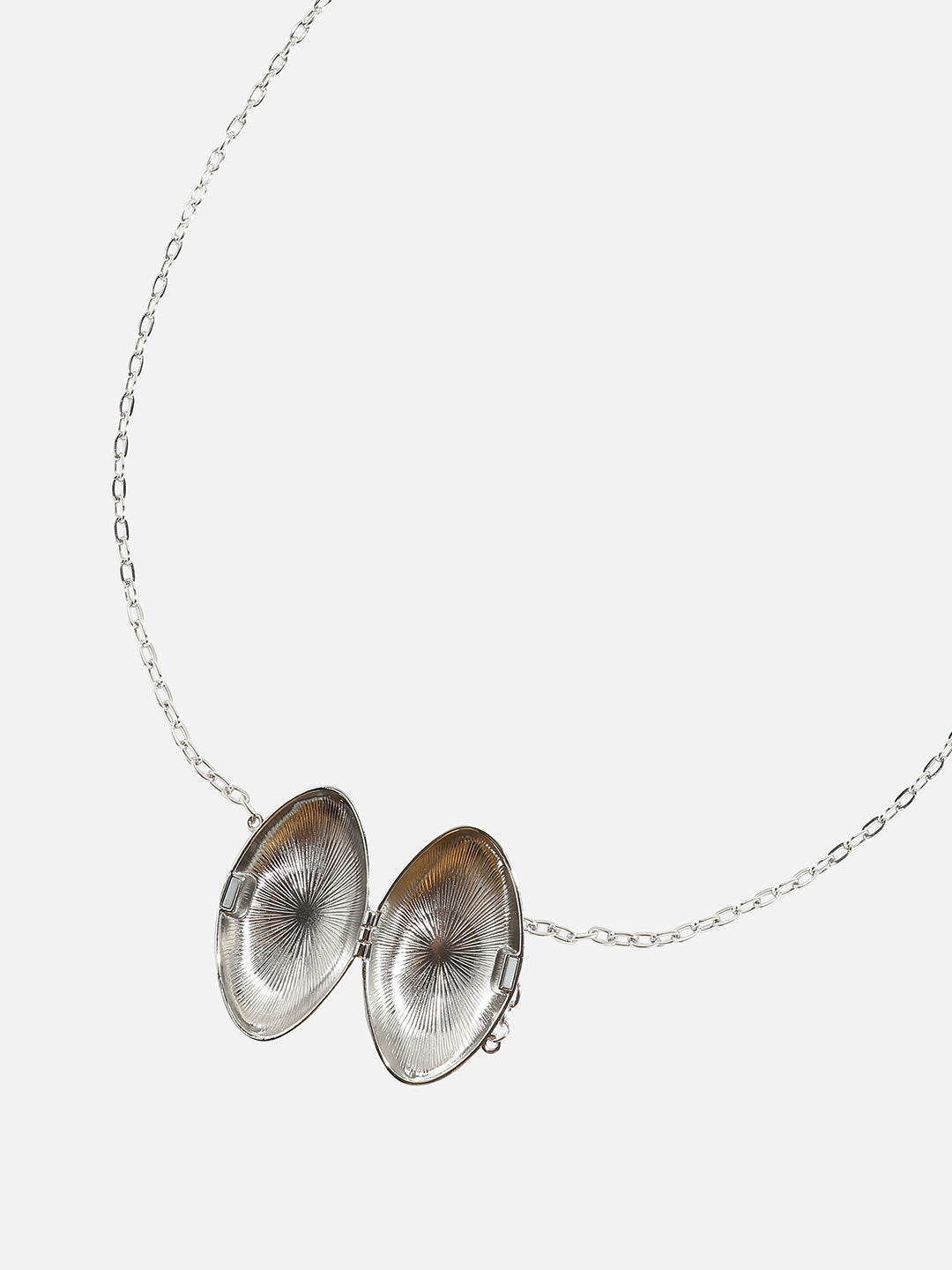 Metallic Magic: Enhancing Style With A Bodychain & Mini Purse