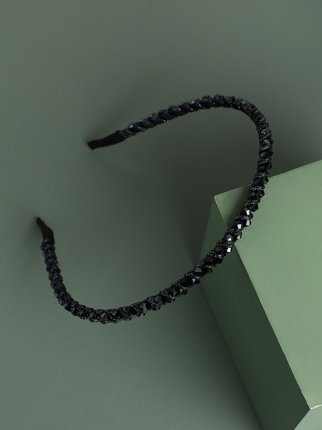 Glimmering Halo: The Enchanting Embellished Hairband