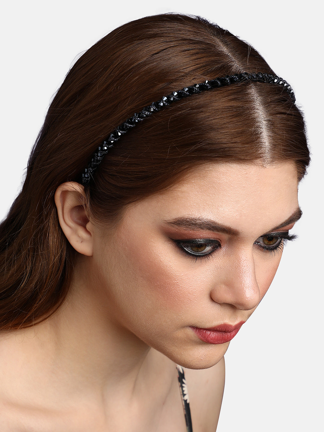 Glimmering Halo: The Enchanting Embellished Hairband