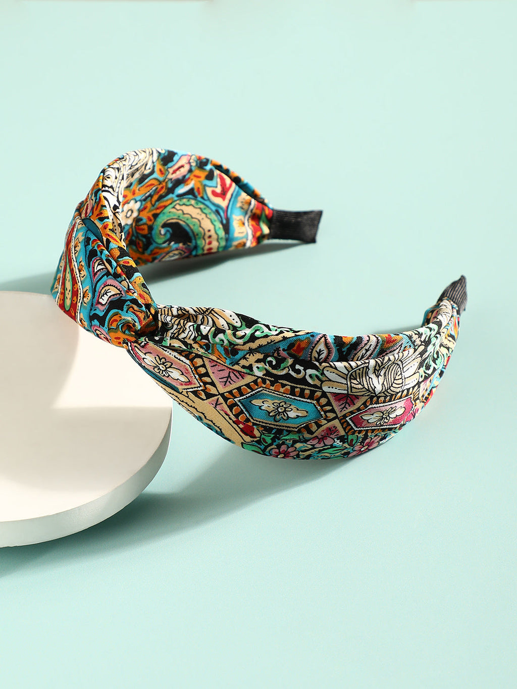 Dazzling Delight: The Statement Embellished Hairband