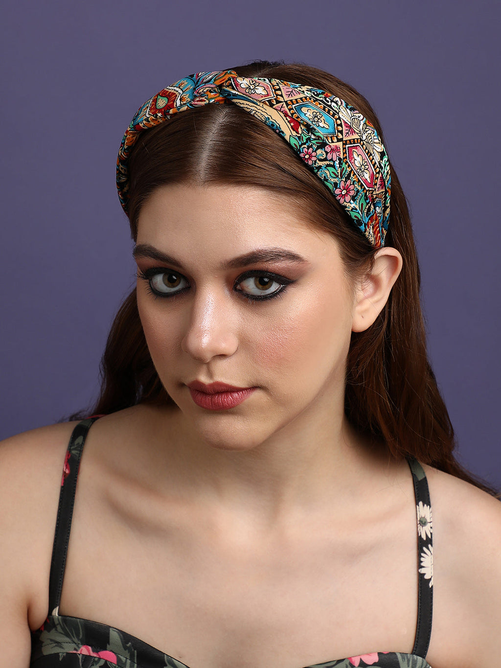 Dazzling Delight: The Statement Embellished Hairband