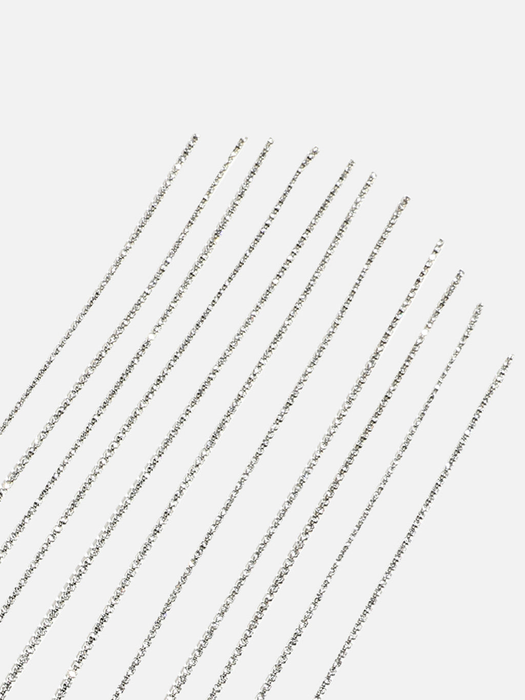 Regal Sparkle: Embracing Royalty With An Embellished Hairband