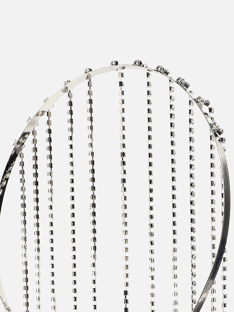Regal Sparkle: Embracing Royalty With An Embellished Hairband
