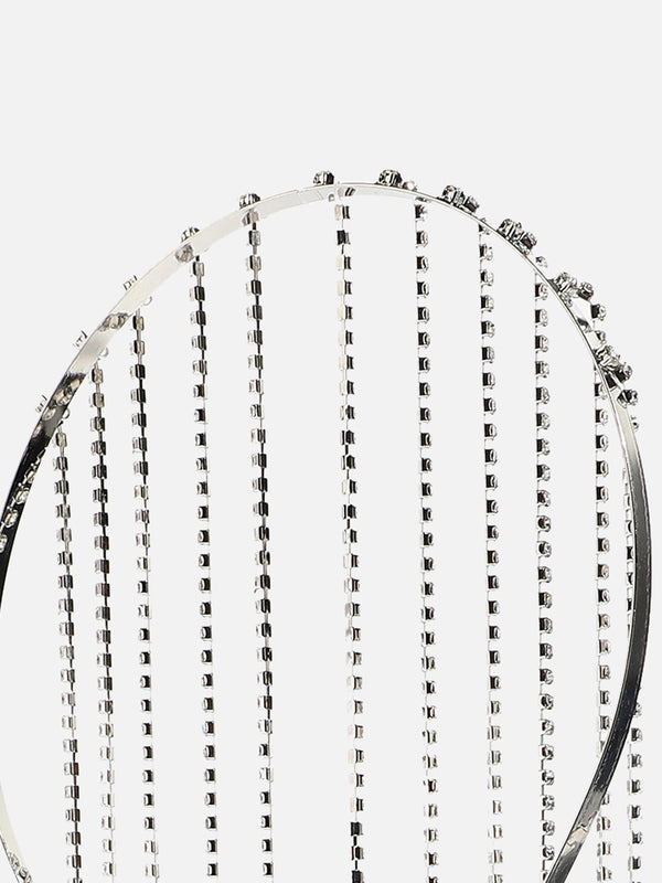 Regal Sparkle: Embracing Royalty With An Embellished Hairband