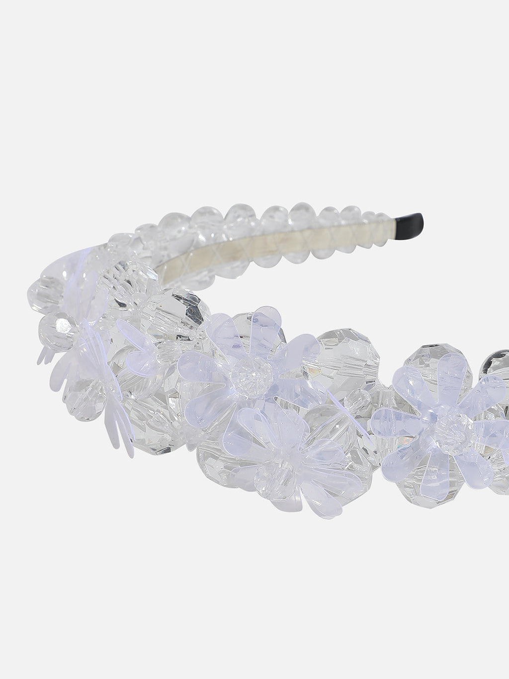 Ethereal Halo: The Mesmerizing Embellished Hairband