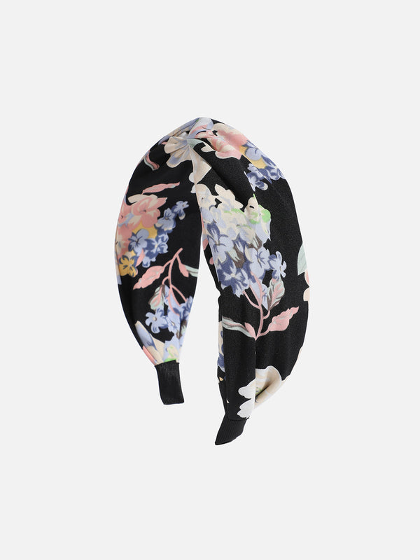 Soft & Stylish: The Fabric Hairband Statement