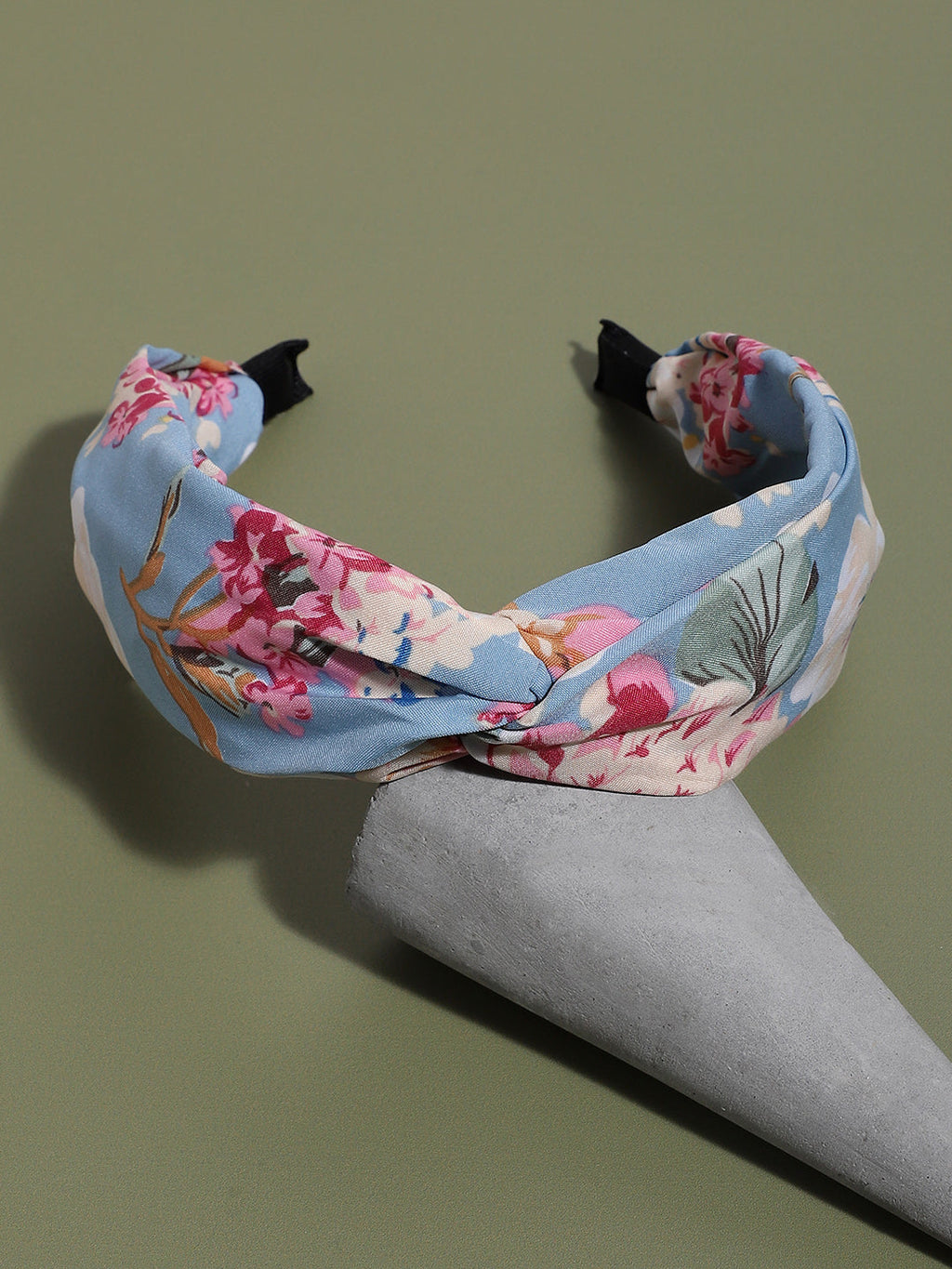 The Knot Factor: Rocking The Fabric Hairband Look