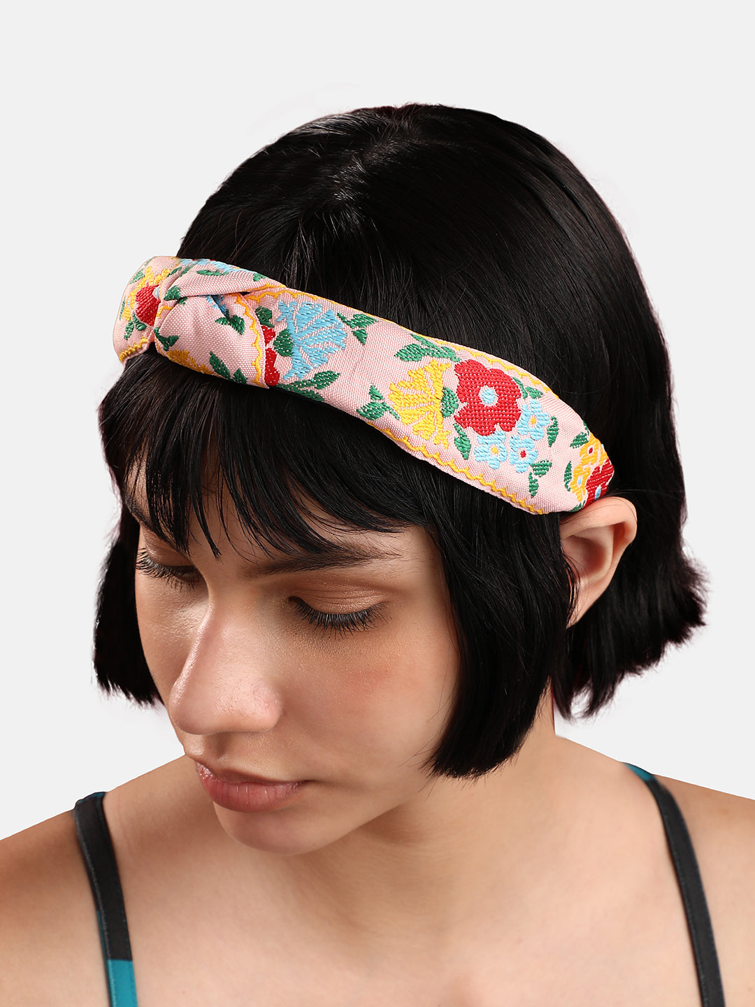 Sleek & Simple: Elevating Your Hairstyle With A Fabric Hairband