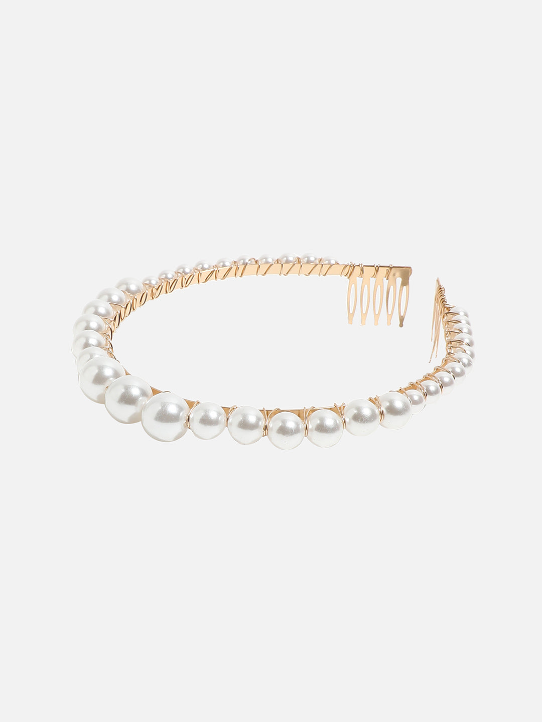 Glimmering Finale: The Showstopping Embellished Hairband