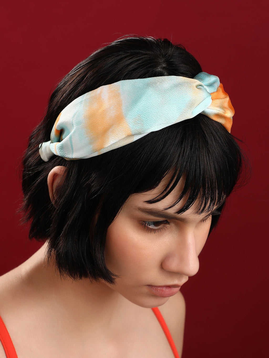 Fabric Finesse: The Chic Hairband For Everyday Style